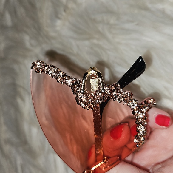 Y2K Butterfly Rhinestone Sunglasses - Rose Glow - Picture 4 of 7